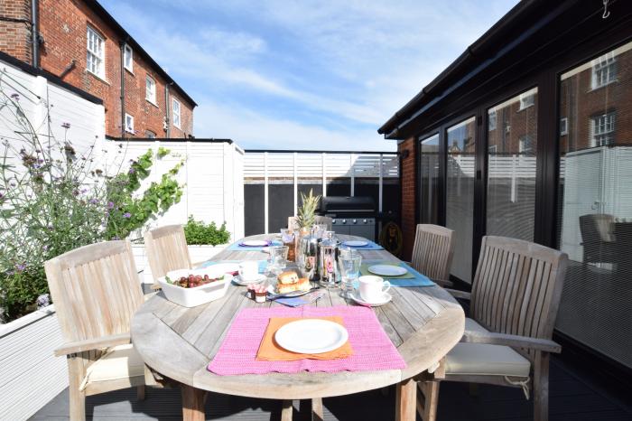 Regatta Lookout, Aldeburgh (sleeps 4), Aldeburgh