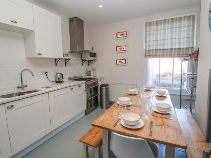 Osprey, Southwold in Suffolk. Four-bedroom, duplex apartment near amenities. Pet and family friendly