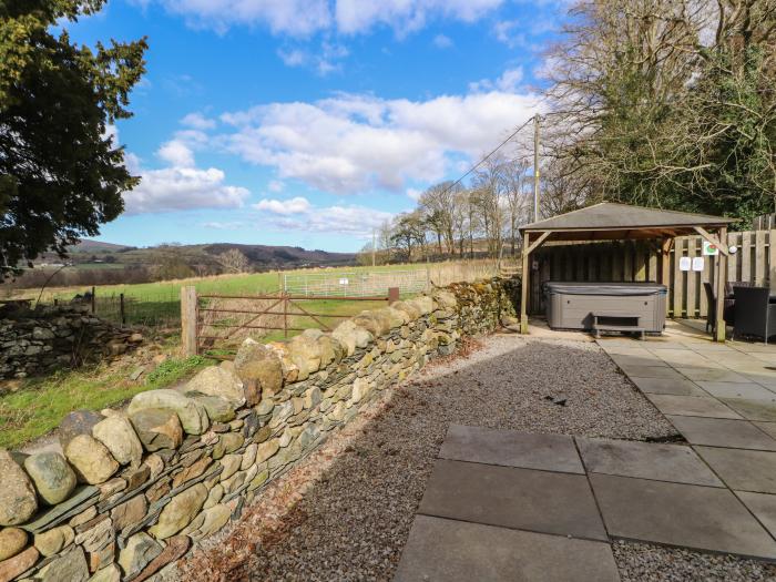 The Croft near Keswick, Cumbria, hot tub, barbecue, ground-floor living, off-road parking for three.