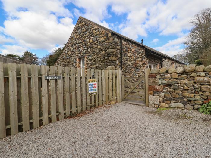 The Croft near Keswick, Cumbria, hot tub, barbecue, ground-floor living, off-road parking for three.