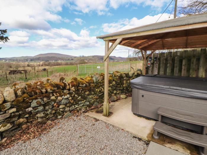 The Croft near Keswick, Cumbria, hot tub, barbecue, ground-floor living, off-road parking for three.