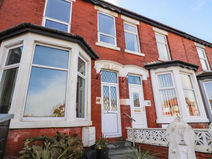 Anandom in Bispham, Blackpool, Lancashire, close to amenities and the beach, contemporary, central,