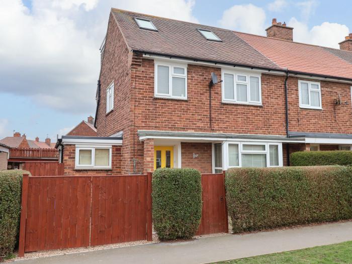 The Beach Huts, Hornsea, East Riding of Yorkshire, family-friendly, pets, close to amenities,5bed