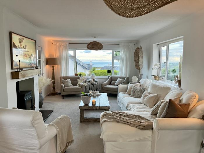 Trem Ynys nr Abersoch, Gwynedd. Gorgeous holiday home with five bedrooms. Panoramic sea views. WiFi.