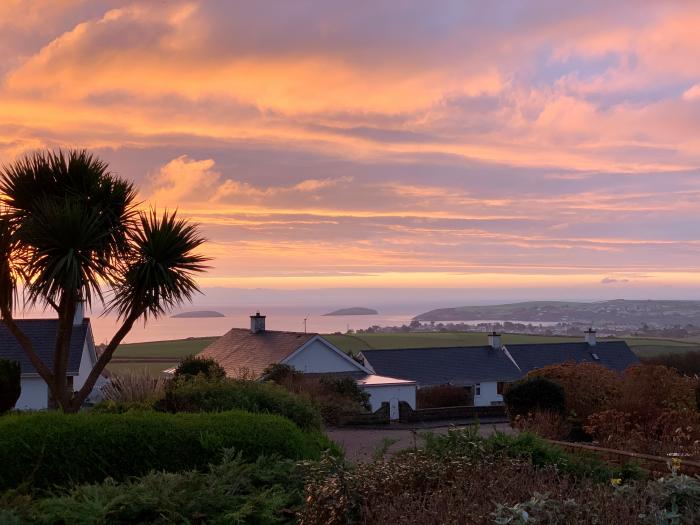 Trem Ynys nr Abersoch, Gwynedd. Gorgeous holiday home with five bedrooms. Panoramic sea views. WiFi.