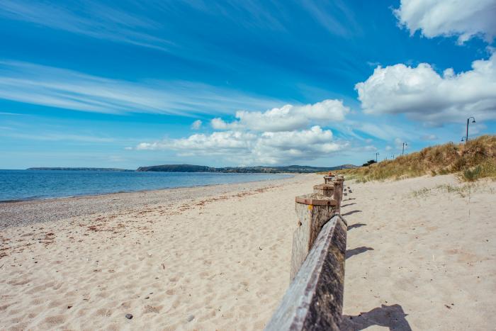 Trem Ynys nr Abersoch, Gwynedd. Gorgeous holiday home with five bedrooms. Panoramic sea views. WiFi.