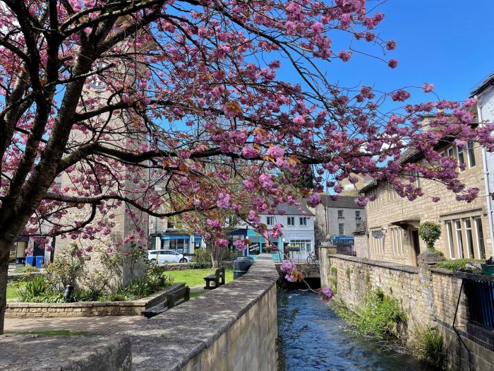 Lakeside Mill Cottage in Nailsworth, Cotswolds. In an AONB. Off-road parking. 2bed