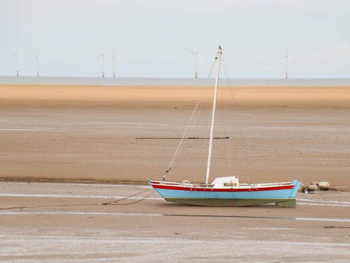 Meols Holiday Lodge in Meols, romantic, pet-free, tranquil, contemporary, close to amenities, 1bed,