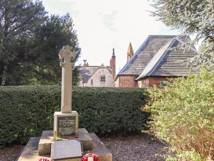 The Old School House, Sunk Island, East Yorkshire. One-bedroom home, ideal for couples. Pet-friendly