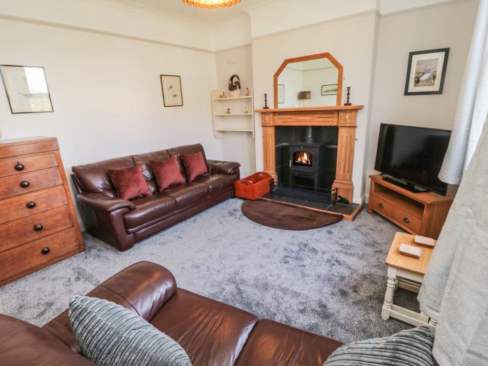 34 Bisley Road, Amble, Northumberland, pet-friendly, woodburning stove, roadside parking, travel cot