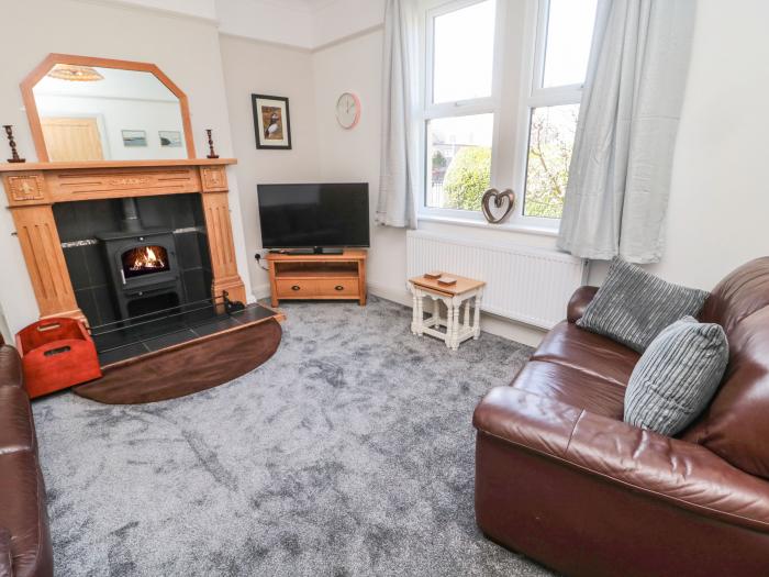 34 Bisley Road, Amble, Northumberland, pet-friendly, woodburning stove, roadside parking, travel cot