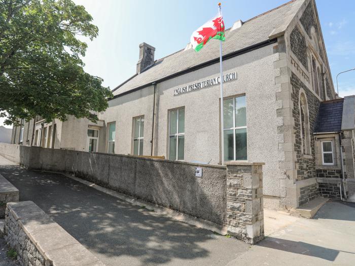 The School House in Holyhead, Anglesey. Open-plan. Contemporary. Child-facilities. Converted church.