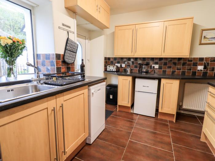 6 Calgarth View, in Windermere, Cumbria. Amenities nearby. Off-road parking. Pet-friendly. Smart TV.