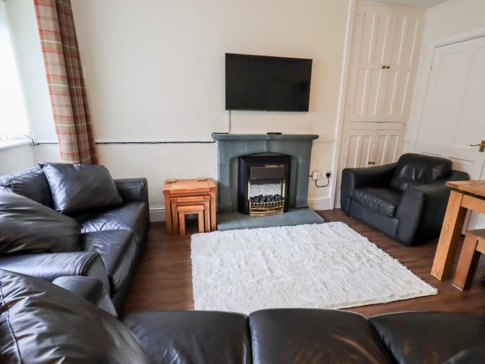 6 Calgarth View, in Windermere, Cumbria. Amenities nearby. Off-road parking. Pet-friendly. Smart TV.