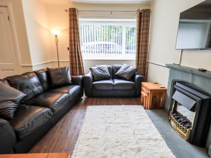 6 Calgarth View, in Windermere, Cumbria. Amenities nearby. Off-road parking. Pet-friendly. Smart TV.