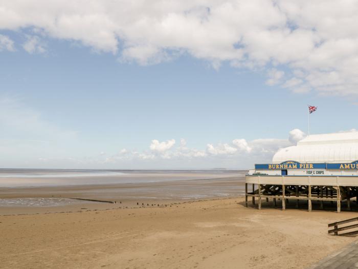 Seabar, Burnham-On-Sea, Somerset. Three bedrooms. TV with Sky. Enclosed garden. Hot tub & furniture.