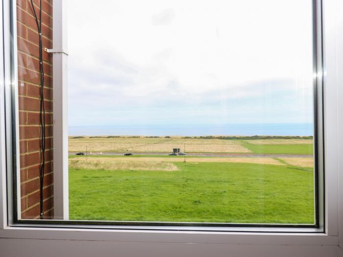 Sea View Cottage, South Shields, Tyne and Wier, close to a beach, close to pub, eateries, parking.