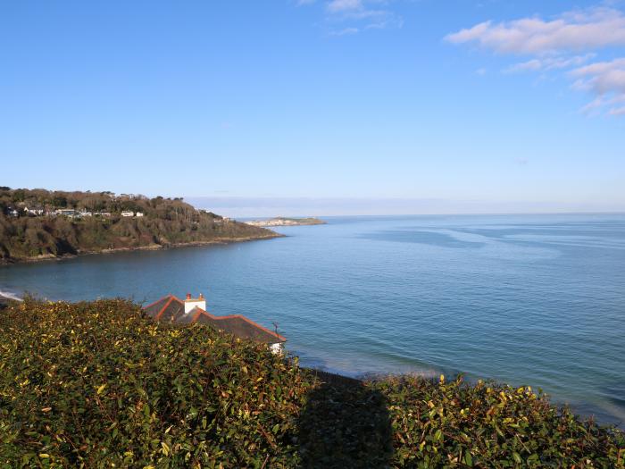 Estuary Watch near Carbis Bay, Cornwall. Five-bedroom, stylish home, near amenities and beach. Large