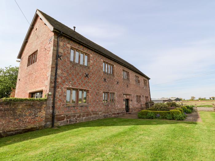 Cromwells Manor, Woodhey Green near Bunbury, Cheshire, Grade II Listed, Countryside, Rural, Parking.