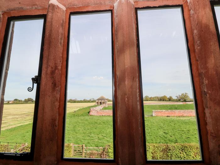 Cromwells Manor, Woodhey Green near Bunbury, Cheshire, Grade II Listed, Countryside, Rural, Parking.