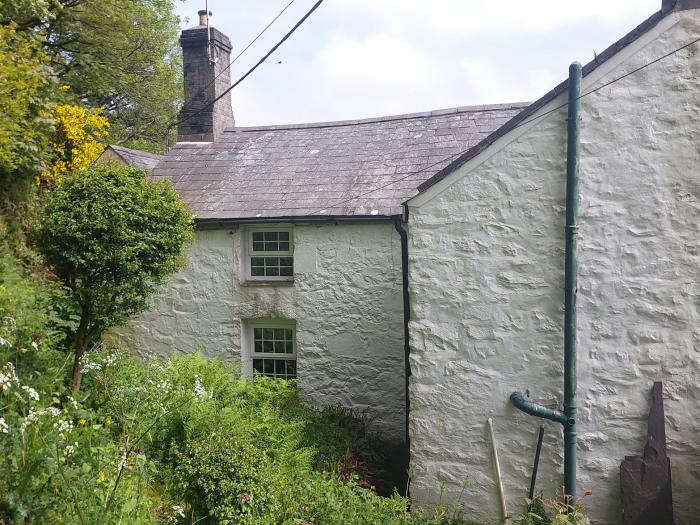 Mill House (Main House), Sarn Meyllteyrn, Gwynedd. Woodburning stove. Games room. WiFi