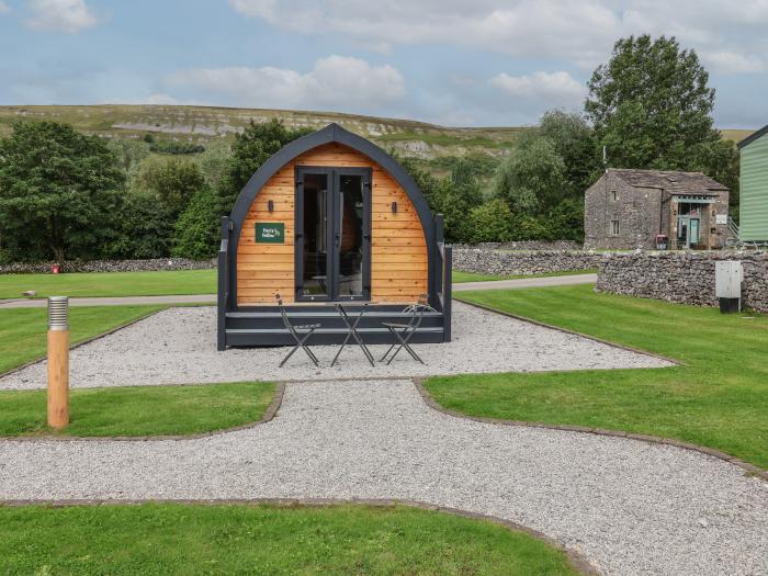 Hare's Hollow near Kettlewell, North Yorkshire. National Park. Off-road parking. Ground-floor living