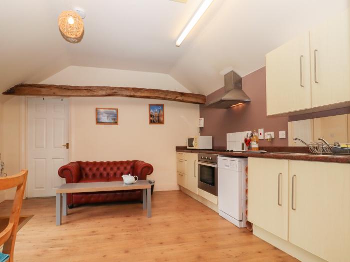 The Old Saw Mill, Wye, Kent, large, private patio with furniture, pet-friendly, single-storey, 8bed.