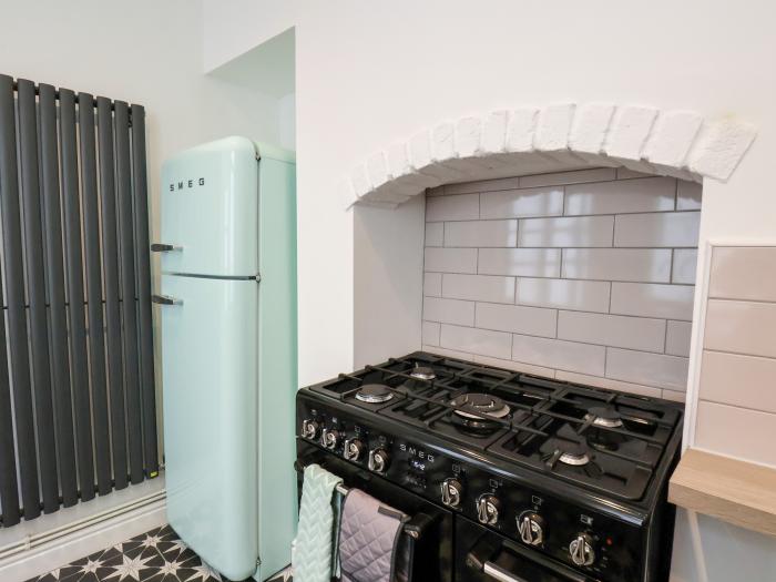 46 St. Mary's Walk Scarborough, North Yorkshire, Close to a beach, SMEG fridge/freezer, Range cooker