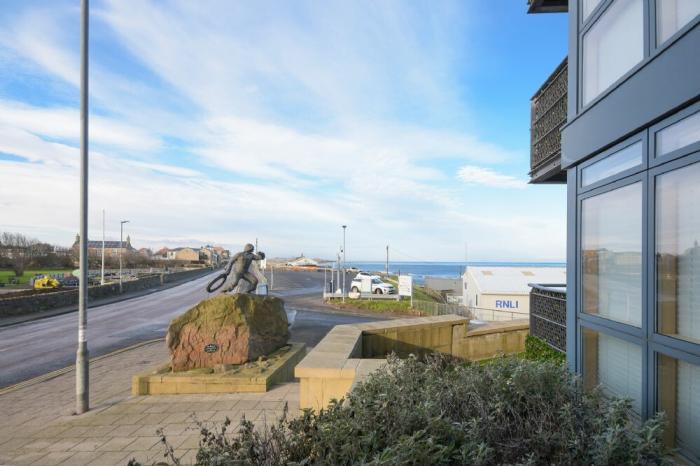 Castle View at the Viking, Seahouses