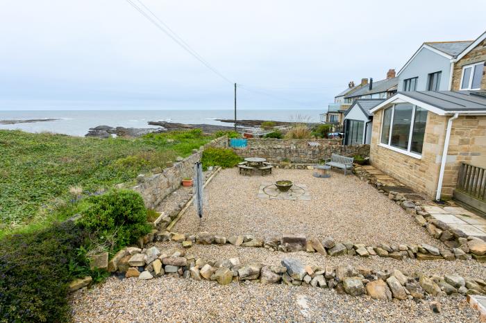 Island View, Amble