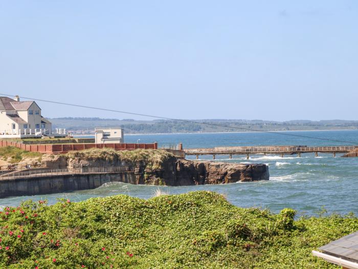 Island View, Amble