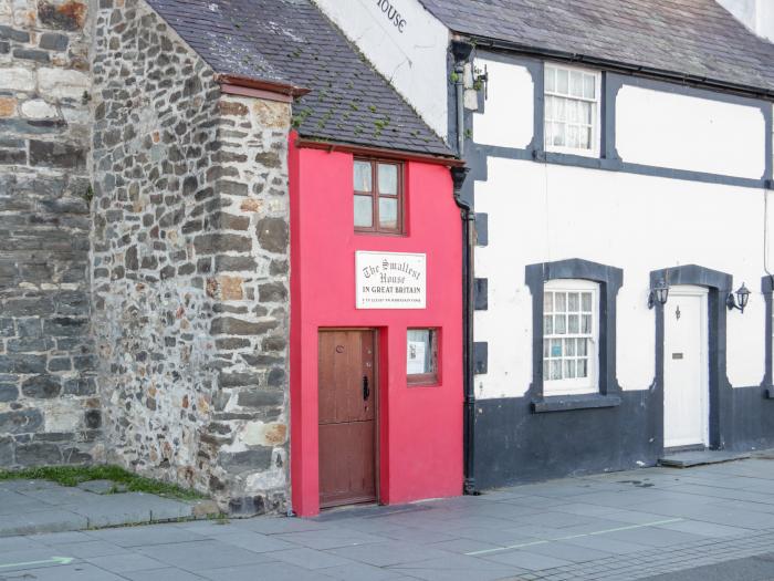 Bron Celyn Bach, Betws-Y-Coed, Conwy. Two-bedroom cottage, enjoying rural views across National Park