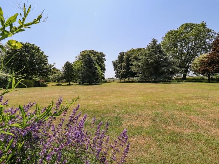 Old Hall Farm, Great Steeping, Spilsby, Lincolnshire, Lincolnshire AONB, Countryside, AGA, TV, WiFi.