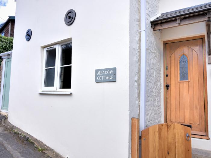 Meadow Cottage, Charmouth, Dorset, close to amenities and the beach, pet-friendly, stylish, gardens,