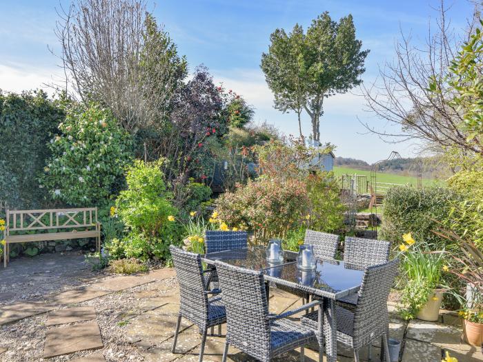 Meadow Cottage, Charmouth, Dorset, close to amenities and the beach, pet-friendly, stylish, gardens,