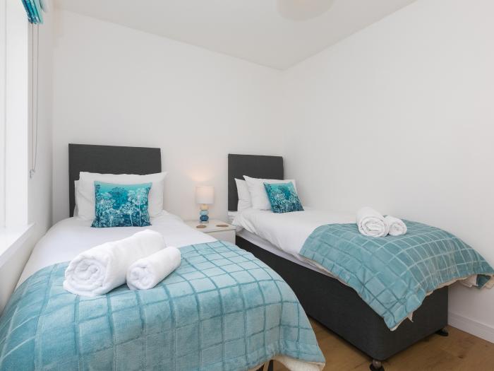 Millies, Carbis Bay, Cornwall. 2-bedroom apartment, near the beach and amenities. Allocated parking.