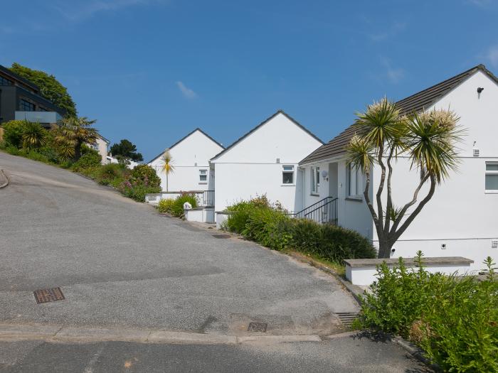 Millies, Carbis Bay, Cornwall. 2-bedroom apartment, near the beach and amenities. Allocated parking.