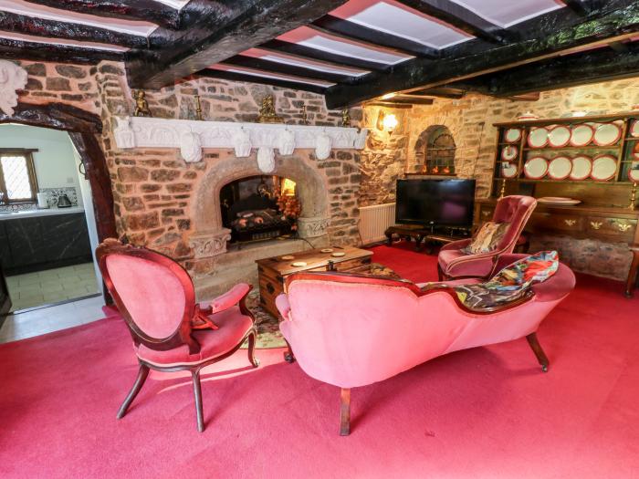 Kellacott Cottage near Lifton in Devon. Countryside views and near National Park. Adult-only cottage