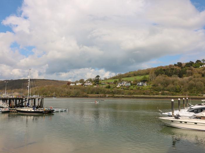 30 Dart Marina, Dartmouth, Devon, ground-floor apartment, views across the river and marina 2bedroom