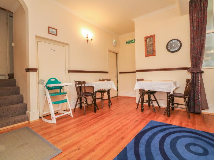 Beaufort House rests in Ilfracombe, Devon sleeping 20 guests in nine bedrooms. Two pets, parking, TV