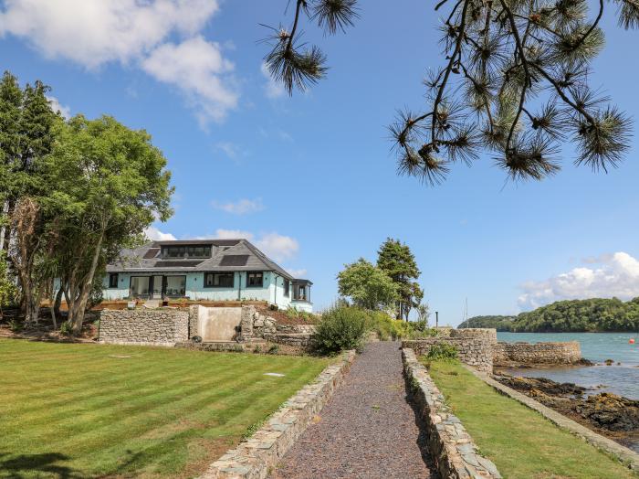 Ynys Faelog, Menai Bridge