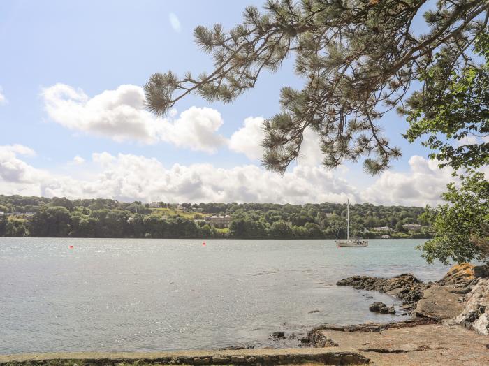 Ynys Faelog, Menai Bridge