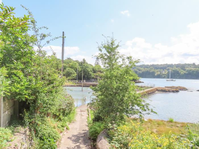 Ynys Faelog, Menai Bridge