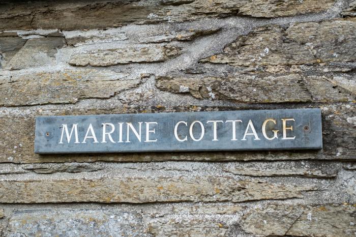 Marine Cottage, Rock