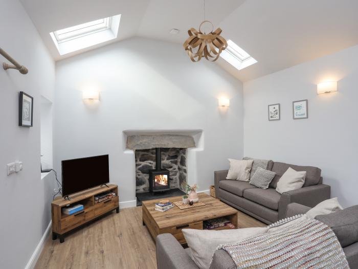 Tan Y Coed in Nasareth near Penygroes, Gwynedd, woodburning stove, off-road parking, Smart TV, WiFi.