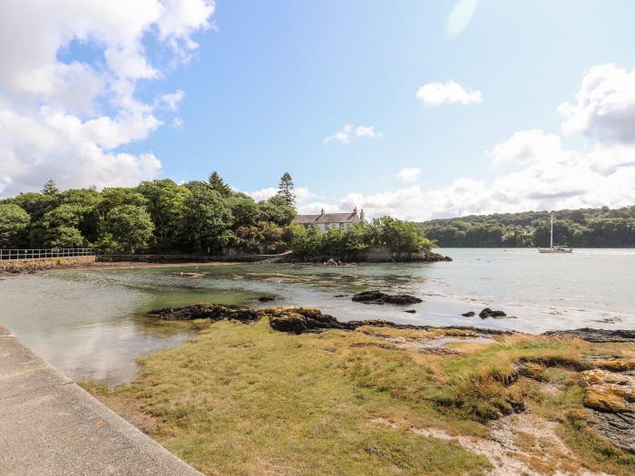 Ynys Faelog Cottage, Menai Bridge