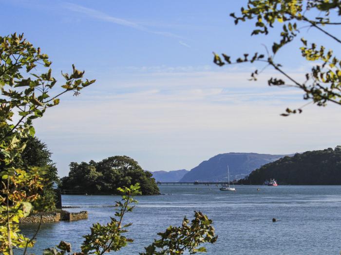 Ynys Faelog Cottage, Menai Bridge