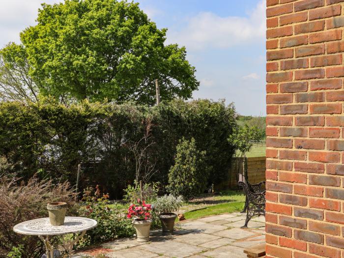 Six Acres House near Peasmarsh, East Sussex. Three-bedroom cottage with pet-friendly garden. In AONB