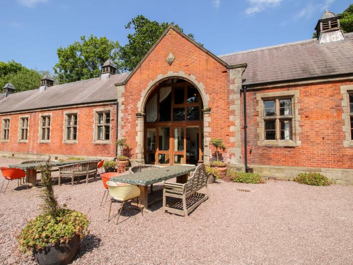 Chetwynd Lodge, Great Haywood, Staffordshire. Pet-friendly. Original features. Character. Four beds.