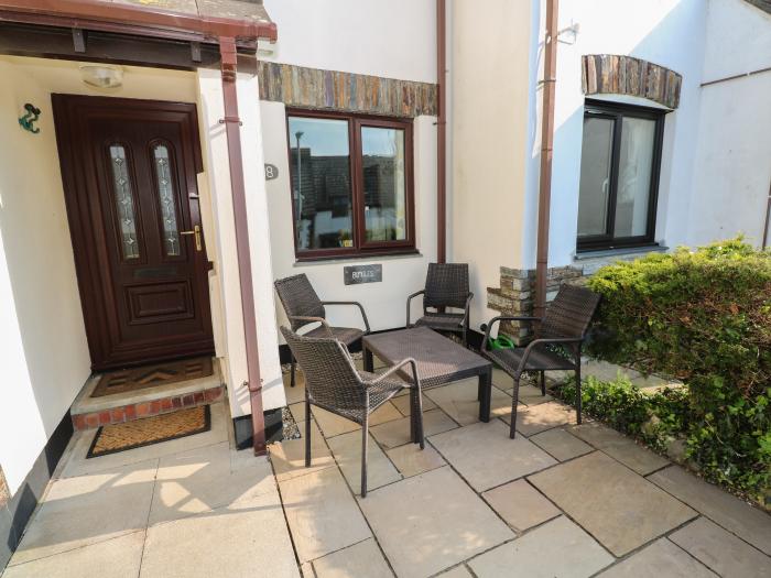 18 Sarahs View, Padstow, Cornwall, Mid-terrace, Open-plan, Double and twin bedrooms, Courtyard, WiFi